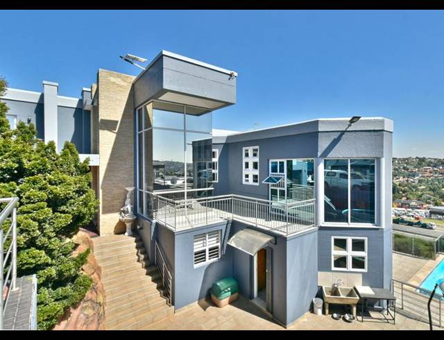 5 BEDROOM HOUSE FOR SALE IN BASSONIA